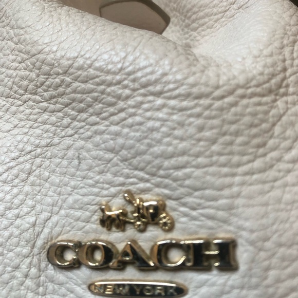 Coach pebble leather shoulder bag, cream - Picture 2 of 6